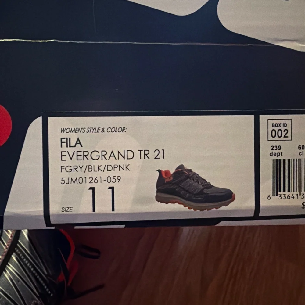 Fila women’s trail running shoes - Picture 3 of 4